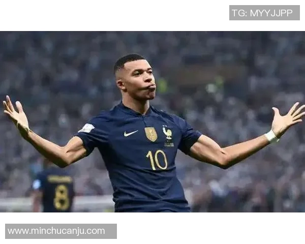 法国足球传奇球星风采大赏:从齐达内到姆巴佩的时代变迁与辉煌 法国足球传奇球星风采大赏:从齐达内到姆巴佩的时代变迁与辉煌